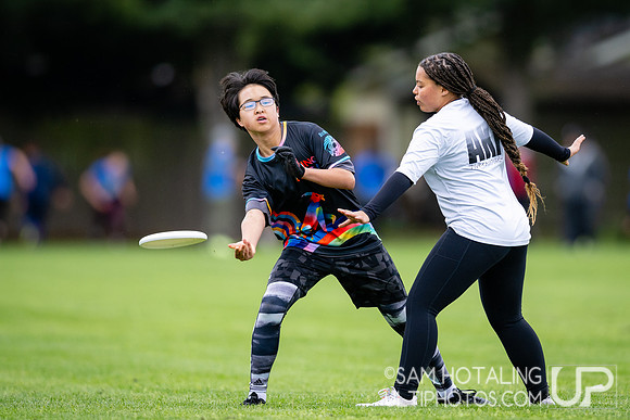 Pool play round I at DiscNW Spring Reign