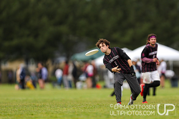 Saturday full coverage from USAU D-IIII College Championships, Pool Play Round 1: Claremont vs Richmond