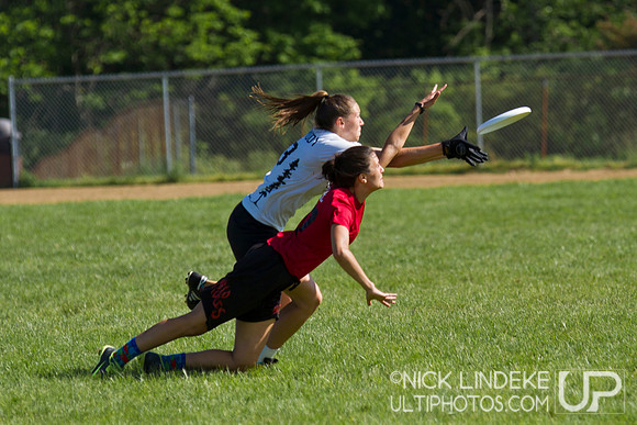 2014 USAU D-I College Champs Sunday Action