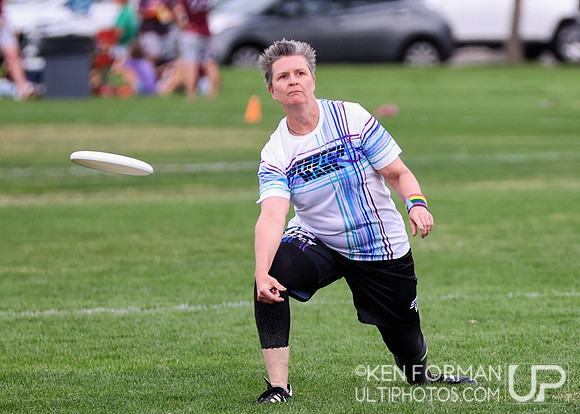 Stretch Mark v. Prime in Pool Play at the 2021 USAU Masters National Championships