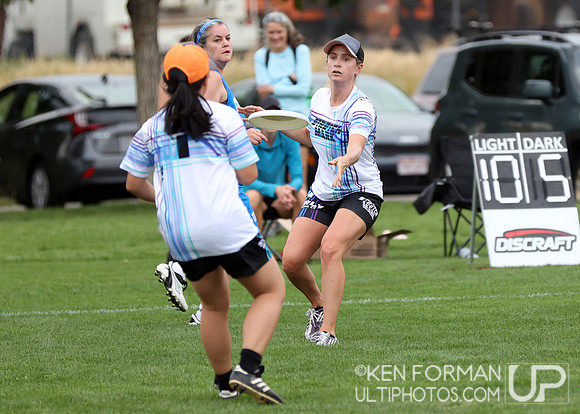 Stretch Mark v. Prime in Pool Play at the 2021 USAU Masters National Championships