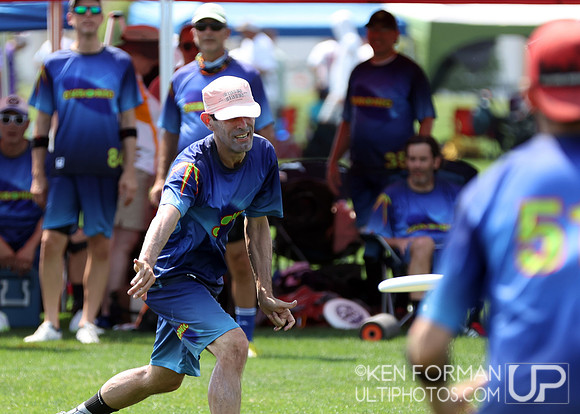 Chronic vs. OxyMoron in Pool Play at the 2021 USAU Masters National Championships