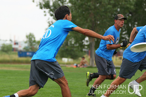 Relics vs. Age Against the Machine iin Pool Play at the 2021 USAU Masters National Championships