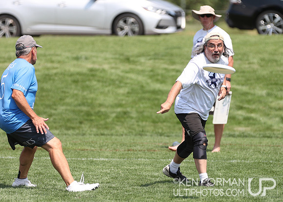Relics vs. Age Against the Machine iin Pool Play at the 2021 USAU Masters National Championships