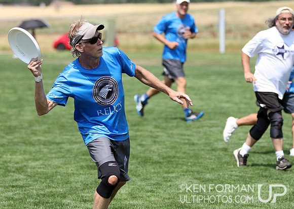 Relics vs. Age Against the Machine iin Pool Play at the 2021 USAU Masters National Championships