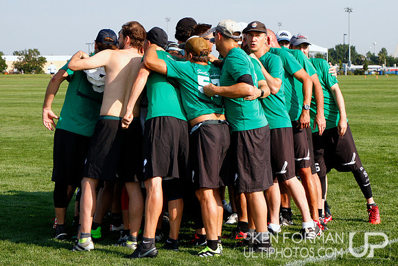 Eldors vs. GrandMaster Flash in Pool Play at the 2021 USAU Masters National Championships
