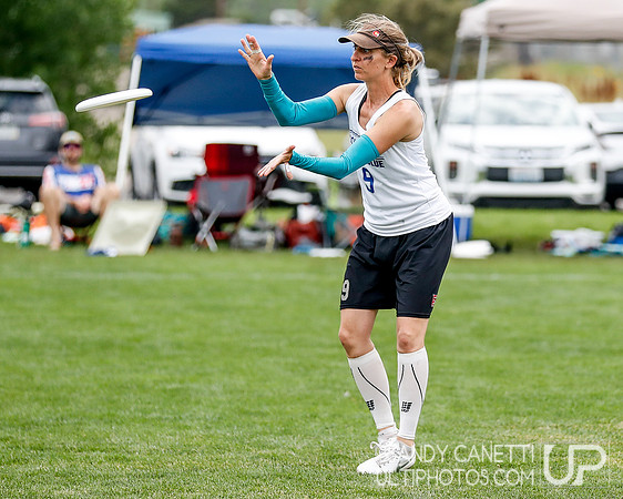 Molly Blue vs. Peak Bloom -- Pool Play -- 2021 Masters Championship