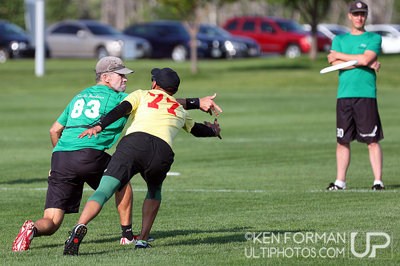Eldors vs. GrandMaster Flash in Pool Play at the 2021 USAU Masters National Championships