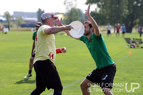 Eldors vs. GrandMaster Flash in Pool Play at the 2021 USAU Masters National Championships