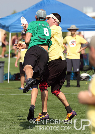 Eldors vs. GrandMaster Flash in Pool Play at the 2021 USAU Masters National Championships