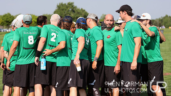 Eldors vs. GrandMaster Flash in Pool Play at the 2021 USAU Masters National Championships