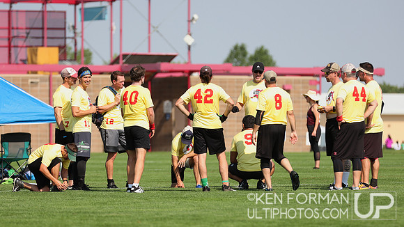 Eldors vs. GrandMaster Flash in Pool Play at the 2021 USAU Masters National Championships