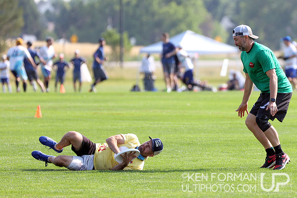 Eldors vs. GrandMaster Flash in Pool Play at the 2021 USAU Masters National Championships
