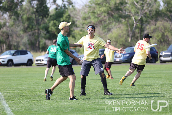 Eldors vs. GrandMaster Flash in Pool Play at the 2021 USAU Masters National Championships