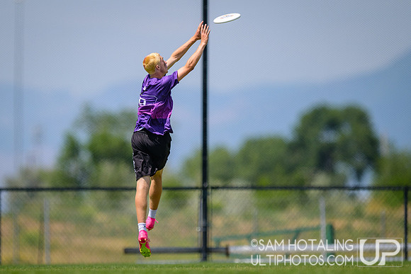 Lone Peak B vs South Eugene in semis at High School National Invite