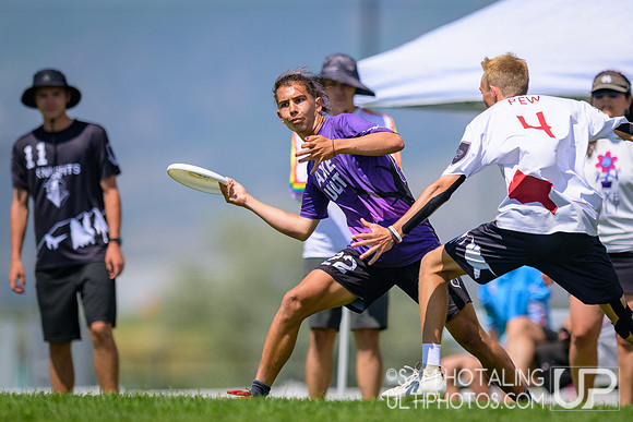 Lone Peak B vs South Eugene in semis at High School National Invite