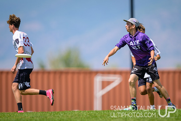 Lone Peak B vs South Eugene in semis at High School National Invite