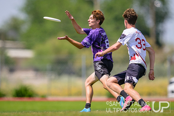 Lone Peak B vs South Eugene in semis at High School National Invite