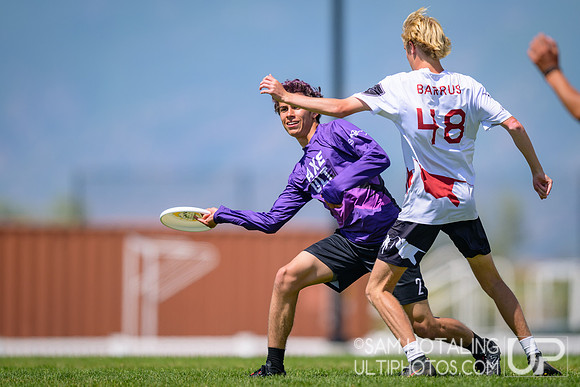 Lone Peak B vs South Eugene in semis at High School National Invite