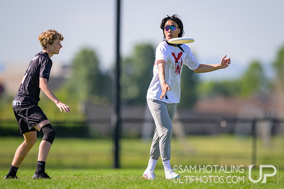 Cleveland B vs Jordan Dirty Birds in prequarters at High School National Invite