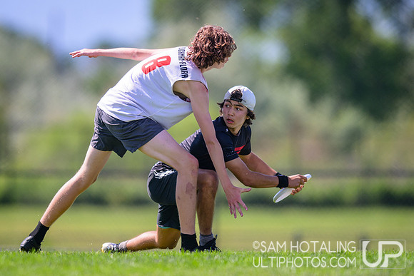 Cleveland B vs Jordan Dirty Birds in prequarters at High School National Invite