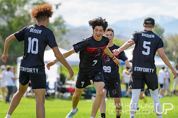 Cleveland B vs Jordan Dirty Birds in prequarters at High School National Invite