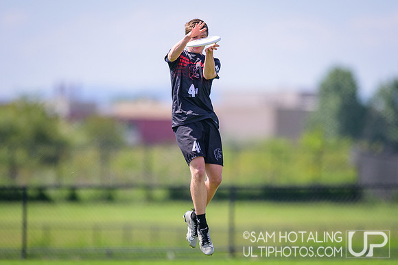 Cleveland B vs Jordan Dirty Birds in prequarters at High School National Invite