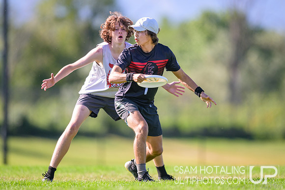 Cleveland B vs Jordan Dirty Birds in prequarters at High School National Invite
