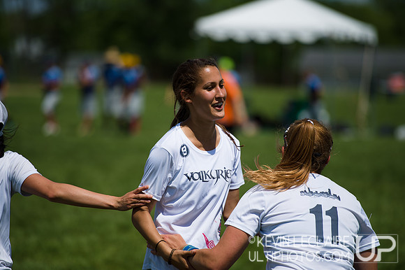2014 USAU D-I College Champs Saturday Round 4 Action