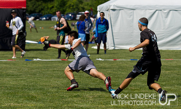 2014 USAU D-I College Champs Friday Action