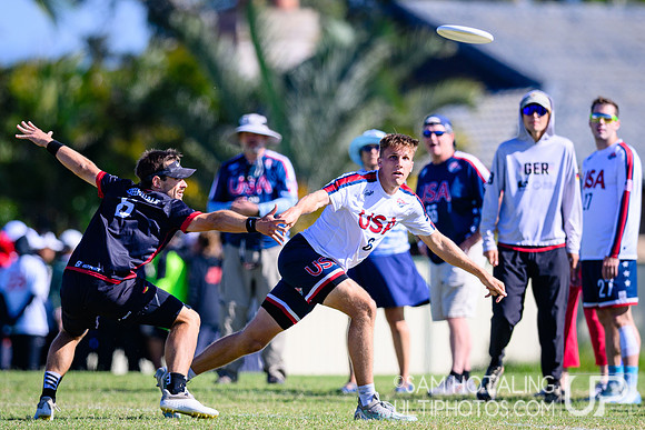 Mixed power-pools during World Ultimate Championships at Runaway Bay Sports Precinct