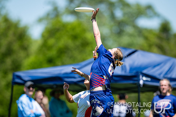Pool play at USAU D1 College Championships