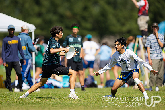 Saturday full coverage from USAU D-I College Championships, Cal Poly vs Cal