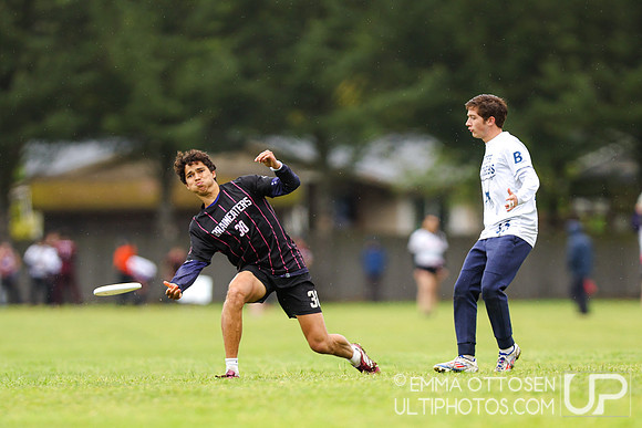 Saturday full coverage from USAU D-IIII College Championships, Pool Play Round 1: Claremont vs Richmond