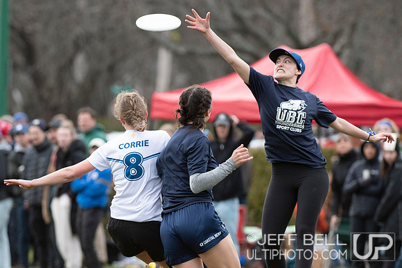 The ninth annual Douglas Bowl featuring UVIC and UBC Women’s and Open Ultimate teams.
