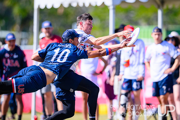 Men’s semifinals during World Ultimate Championships at Runaway Bay Precinct
