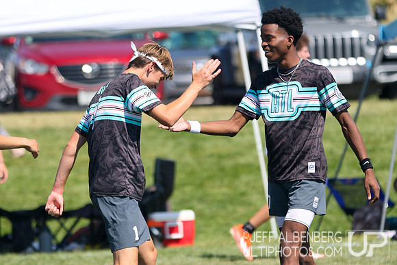 Pool play at USAU Youth Club Championships