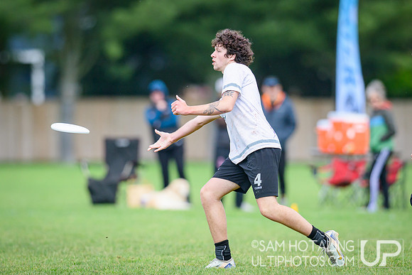 Lewis & Clark Bacchus vs Whitman Sweets in quarterfinals at USAU D-III College Championships