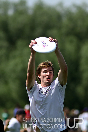 2012 USAU D-I College Championships Friday Round 1 Action