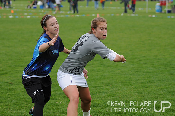 Sunday 8:30am Quarterfinals Round Action -- 2011 USAU College Championships