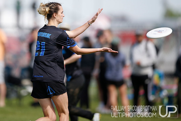 Day 2 of 2022 USA Ultimate D-I College Championships