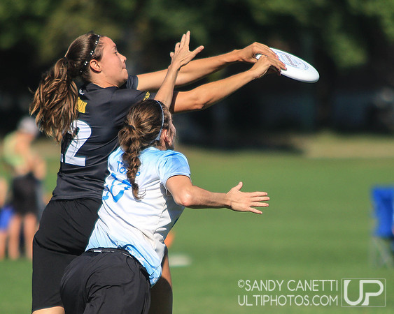 Sunday Action - 2016 USAU Northeast Regionals