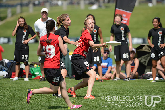 2012 USAU D-I College Championships Saturday Action