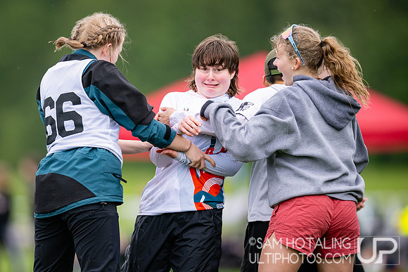 Bracket play on Sunday at DiscNW Spring Reign
