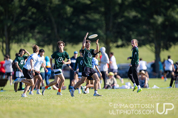 Saturday full coverage from USAU D-I College Championships, Western Washington vs Massachusetts