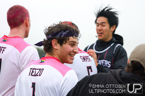 Saturday full coverage from USAU D-IIII College Championships, Pool Play Round 1: Claremont vs OKC