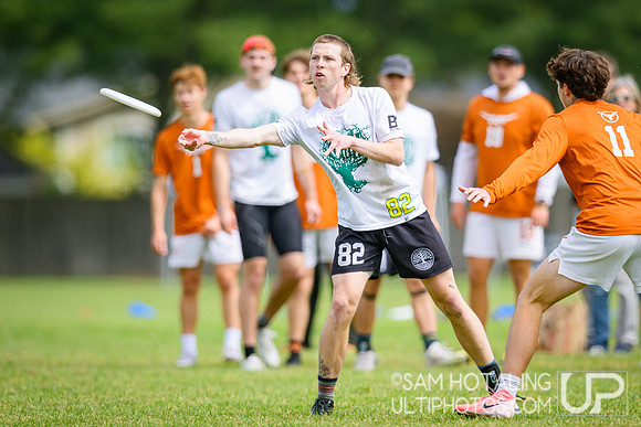 Pool play at USAU D-I College Championships