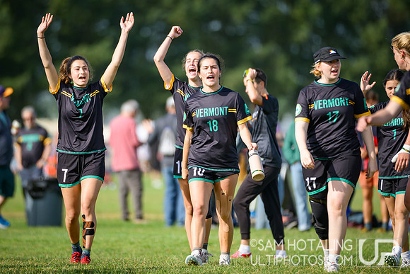 Stanford Superfly vs Vermont Ruckus in pool play at USAU D-I College Championships