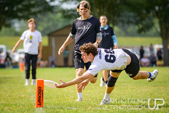 Highlights: quarterfinals at USAU D-I College Championships