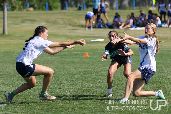 Pool play at USAU Youth Club Championships